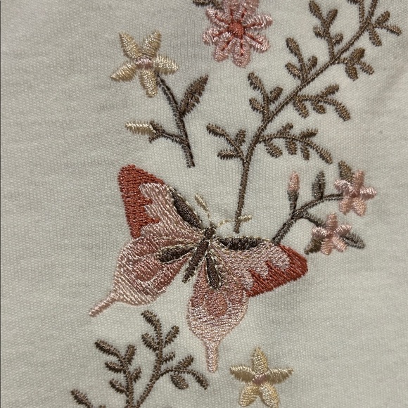 NWT BonWorth Women's Cream Embroidered Floral & Butterfly Tee - Picture 8 of 12